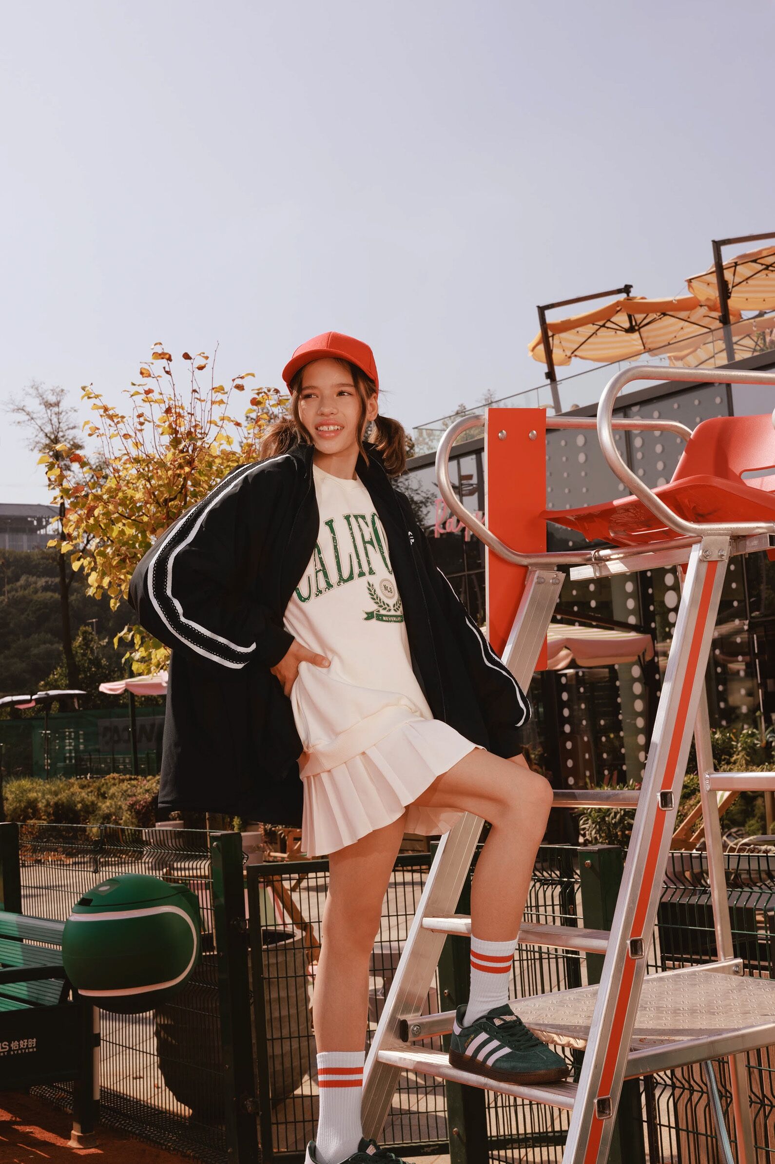 Ветровка дев. АРТ.C869,чер,полиэф/поливис